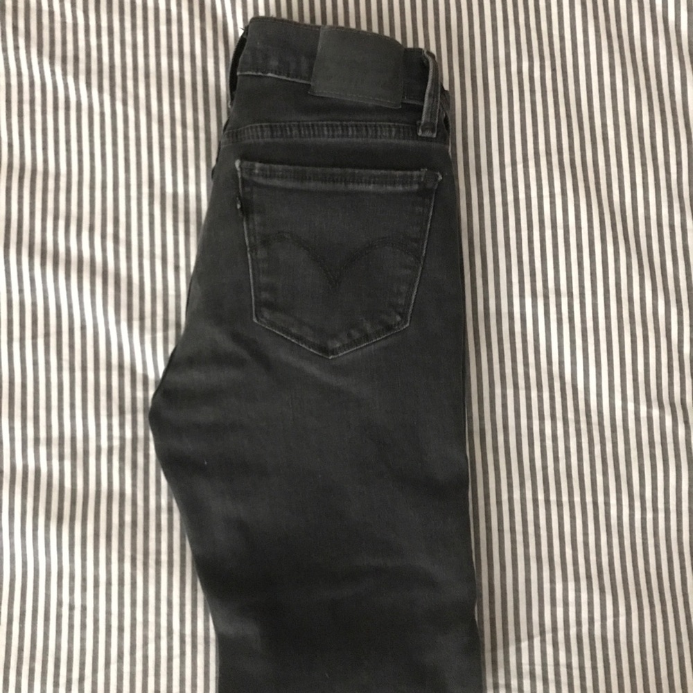 Levi’s Dark Grey Wash Skinny Jeans